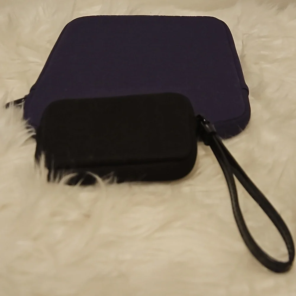 NWOT Neoprene Zipper iPad Tablet Case and accessories case.